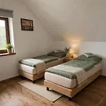 Krumlovske Rozcesti 4*