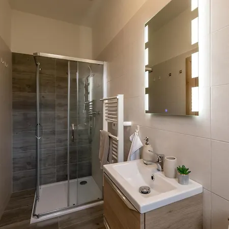 Krumlovské Rozcestí 4* Krenov