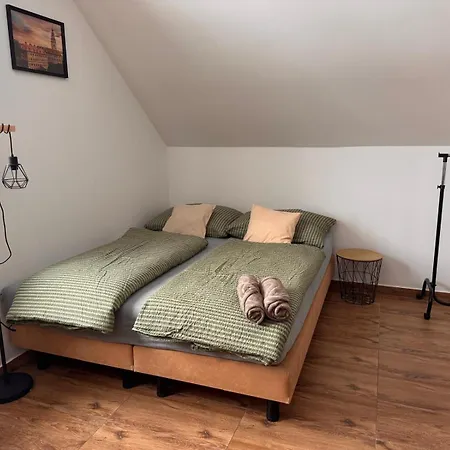 Krumlovske Rozcesti 4*
