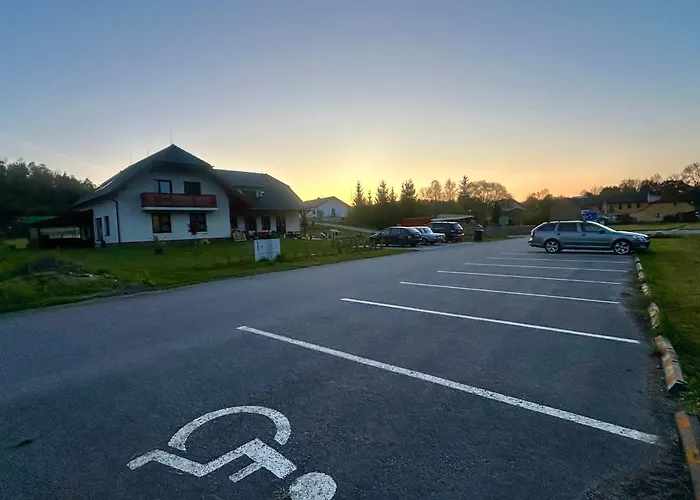 Krumlovske Rozcesti 4*